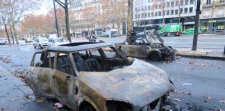 OLAYLI CUMARTESİ GECESİNDEN SONRA PARİS’TE PAZAR SABAHI