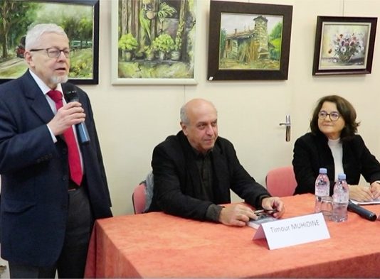 PARİS ANADOLU KÜLTÜR MERKEZİ’NDE TİMUR MUHİTTİN’İN “ ETNOĞRAFIN KIZI “ ROMANI TANITILDI