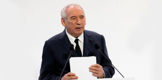 FRANSA KAMU BORCUNU 2 RESMİ TATİLİ İPTAL EDEREK KAPATACAK